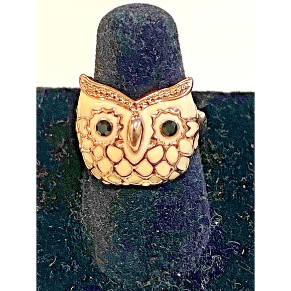 The Unbranded Brand Jewelry - Gold Tone Cream Enamel Owl Ring Size 6 Vintage Boho